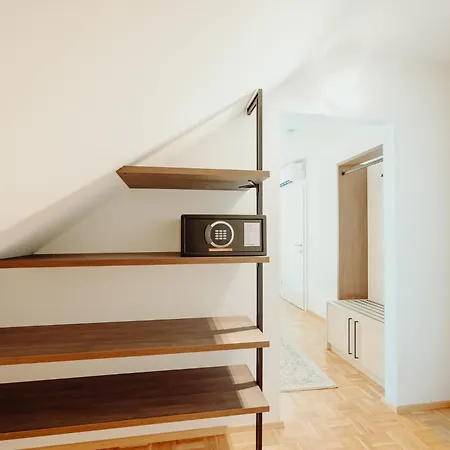 Gh Luxury Graz, Goesser Haus Apartman *